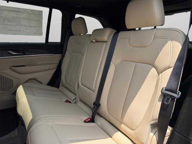 new 2025 Jeep Grand Cherokee car, priced at $46,824