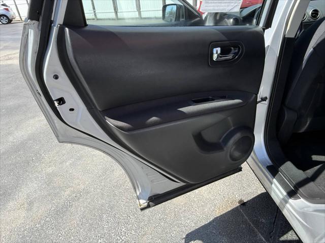 used 2015 Nissan Rogue Select car, priced at $6,995