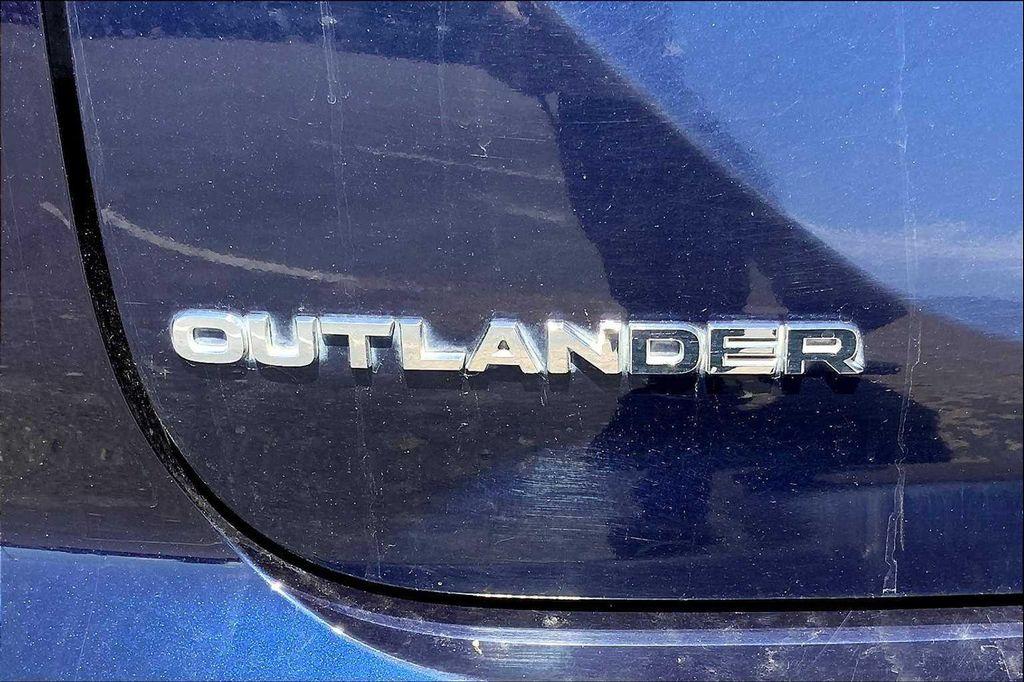 used 2023 Mitsubishi Outlander car, priced at $23,120