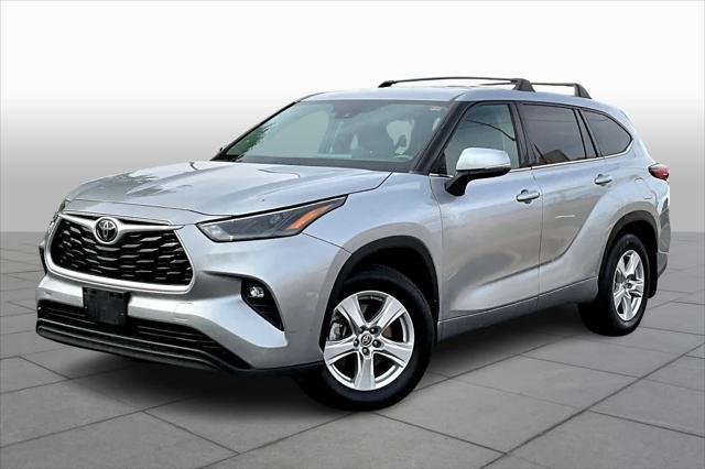 used 2022 Toyota Highlander car, priced at $34,819