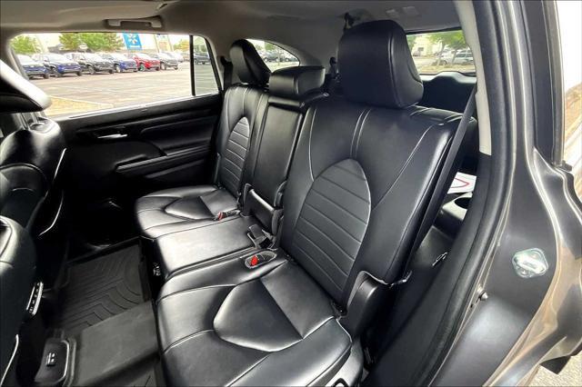 used 2023 Toyota Highlander Hybrid car, priced at $45,170