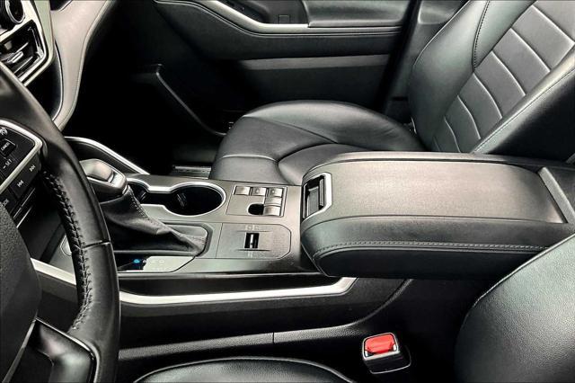 used 2023 Toyota Highlander Hybrid car, priced at $45,170