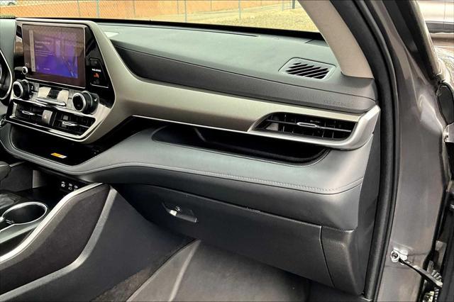 used 2023 Toyota Highlander Hybrid car, priced at $45,170
