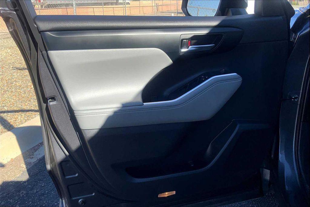 used 2024 Toyota Highlander car, priced at $43,790