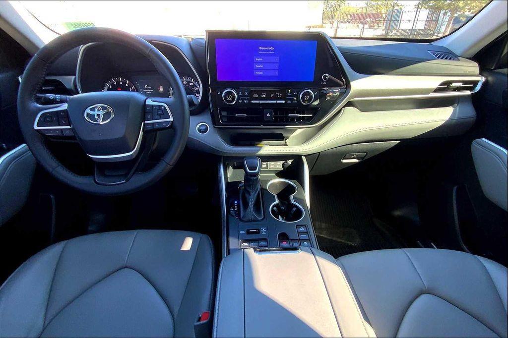 used 2024 Toyota Highlander car, priced at $43,790