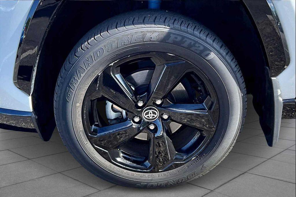 used 2021 Toyota RAV4 Hybrid car, priced at $32,910