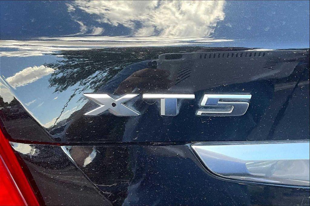used 2019 Cadillac XT5 car, priced at $21,970