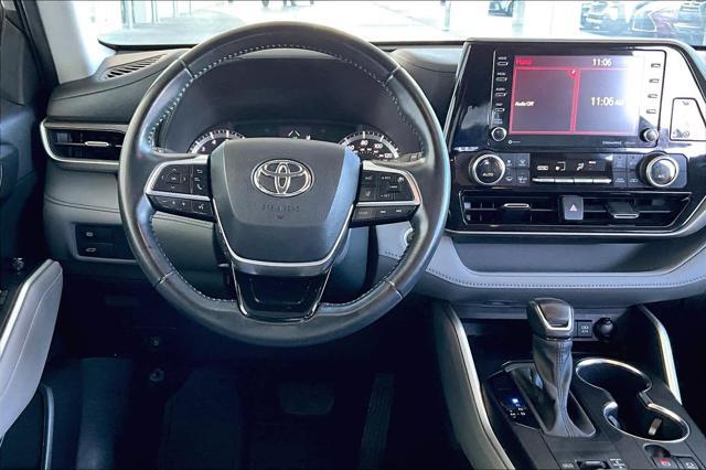 used 2021 Toyota Highlander car, priced at $30,387