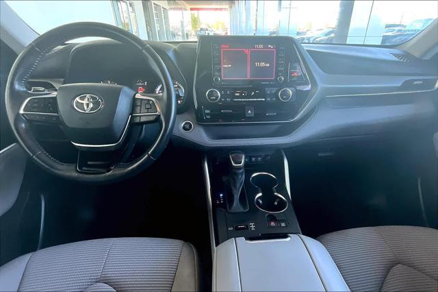 used 2021 Toyota Highlander car, priced at $30,387