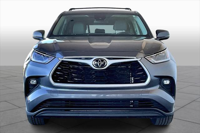 used 2021 Toyota Highlander car, priced at $30,387