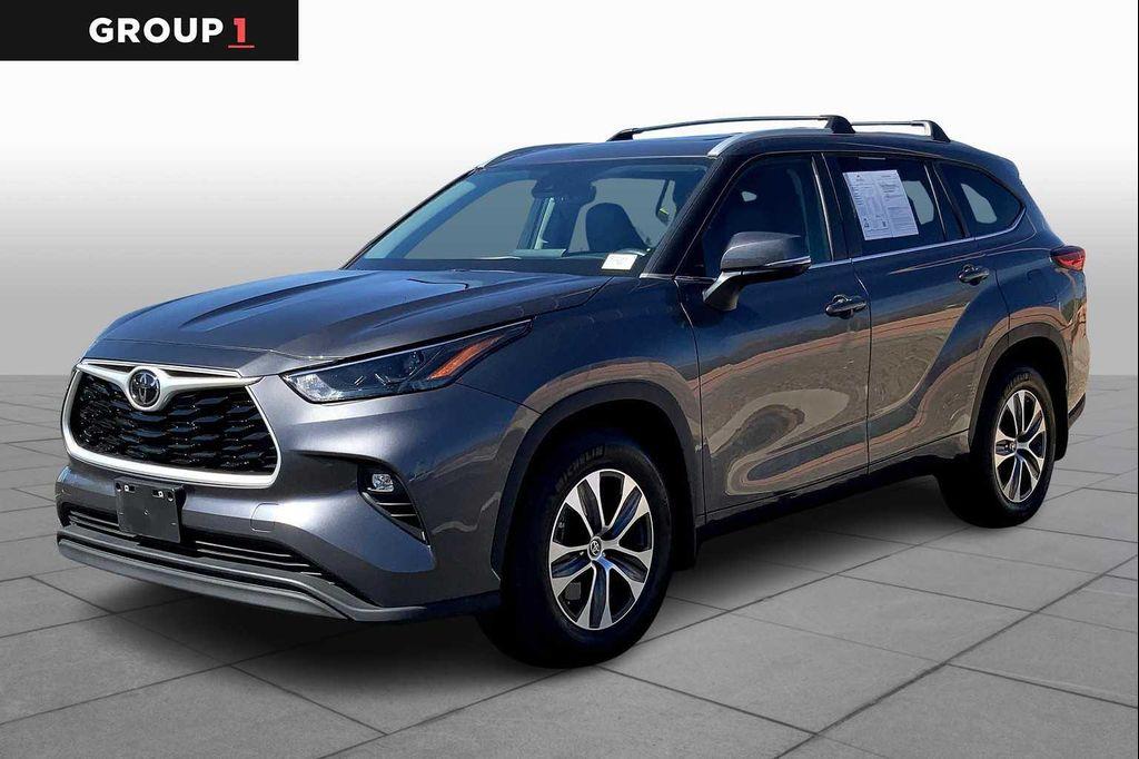 used 2023 Toyota Highlander car, priced at $42,280