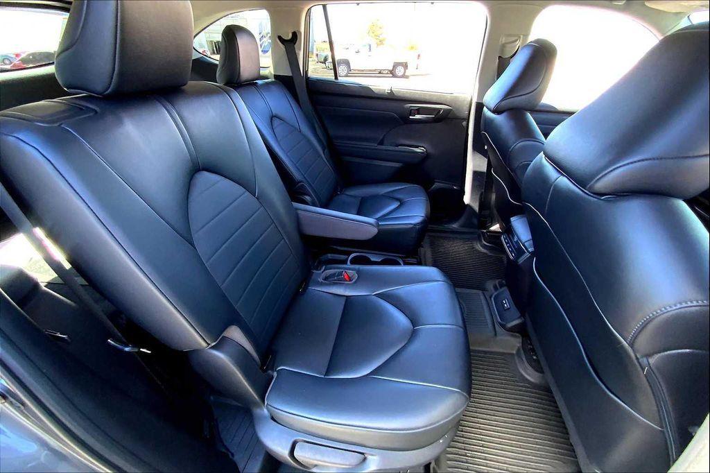 used 2023 Toyota Highlander car, priced at $41,970