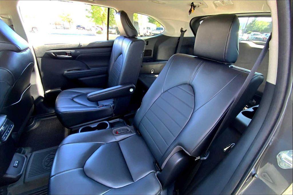 used 2023 Toyota Highlander car, priced at $41,970