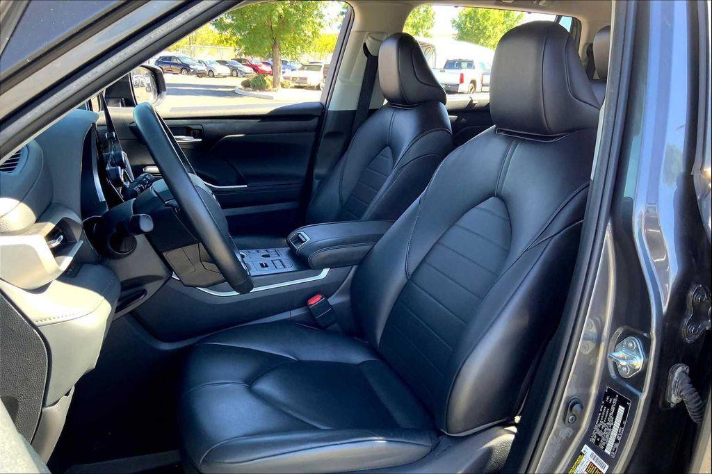 used 2023 Toyota Highlander car, priced at $41,970