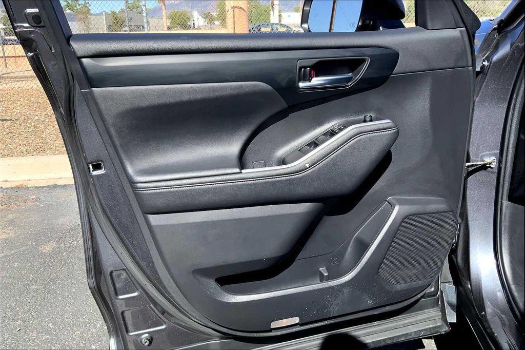used 2023 Toyota Highlander car, priced at $41,970