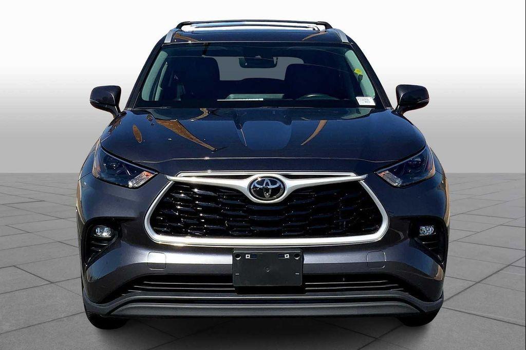 used 2023 Toyota Highlander car, priced at $41,970