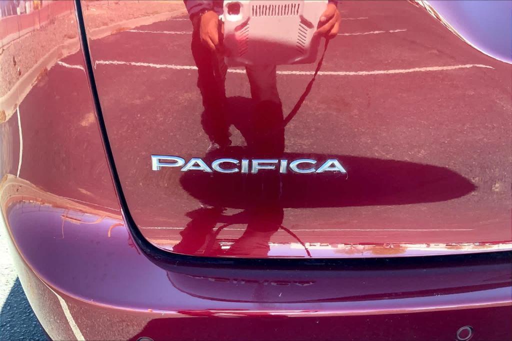 used 2022 Chrysler Pacifica car, priced at $43,637