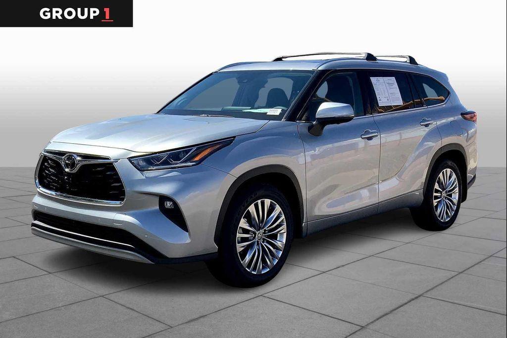 used 2025 Toyota Highlander car, priced at $57,910
