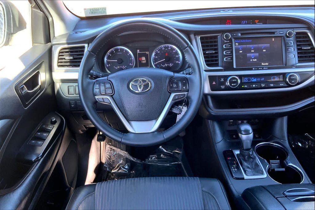 used 2019 Toyota Highlander car, priced at $21,280