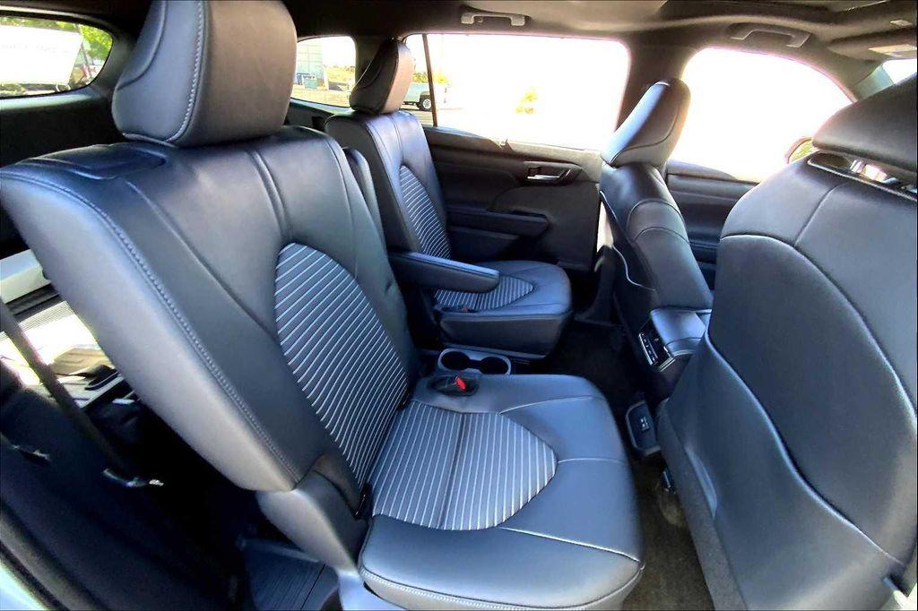 used 2025 Toyota Highlander car, priced at $49,740