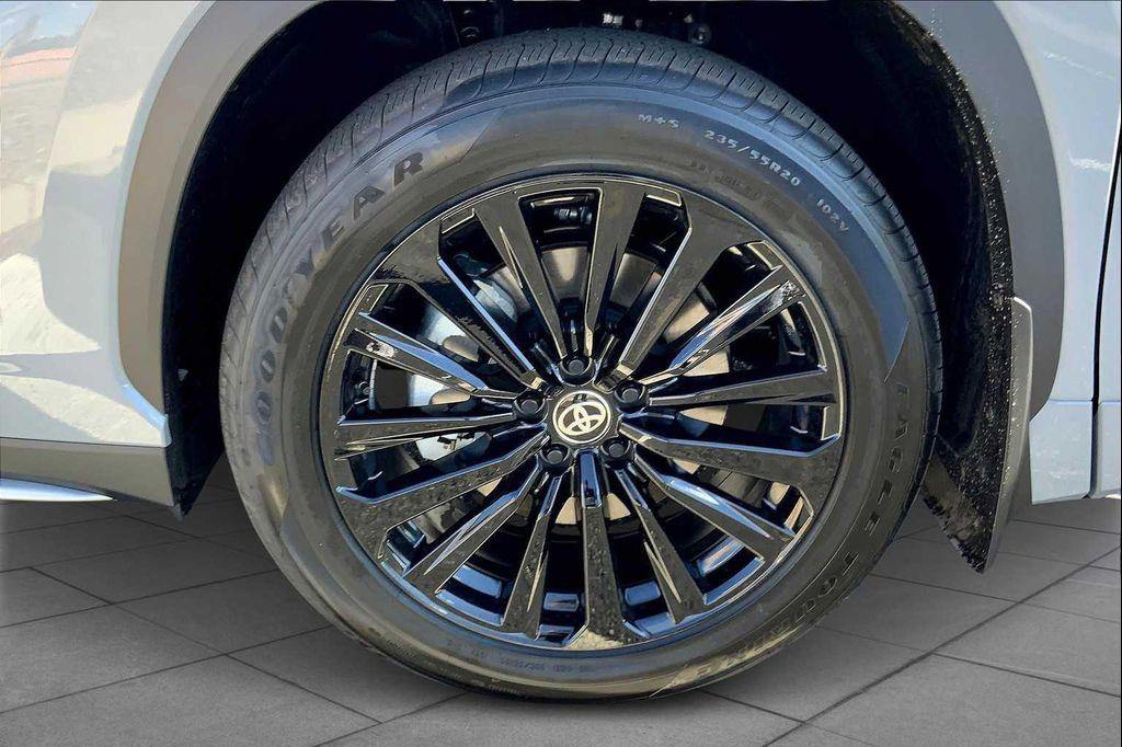 used 2025 Toyota Highlander car, priced at $49,740