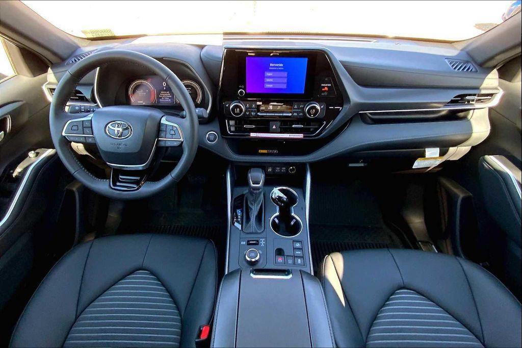 used 2025 Toyota Highlander car, priced at $49,740