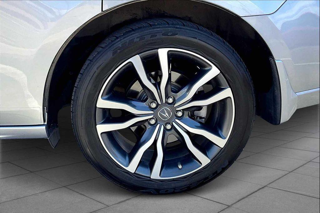 used 2020 Acura MDX car, priced at $23,080