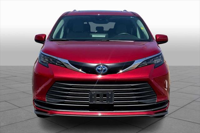 used 2024 Toyota Sienna car, priced at $44,362