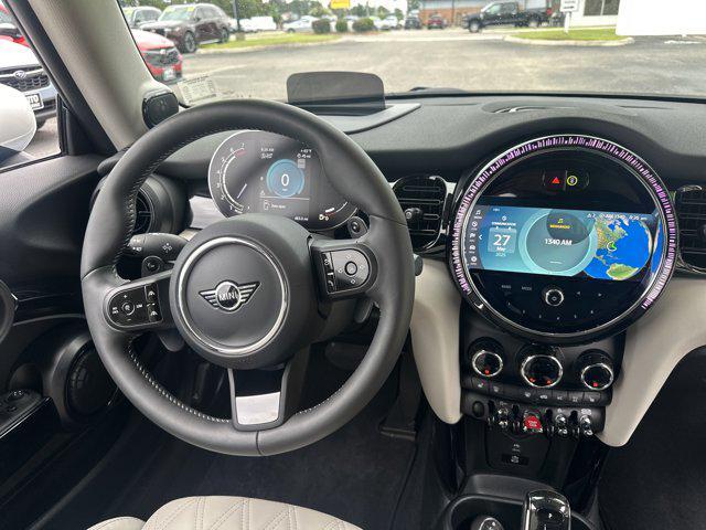 used 2024 MINI Hardtop car, priced at $29,990