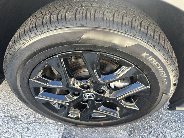 used 2025 Honda HR-V car, priced at $25,990