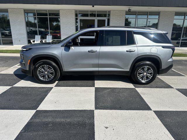 used 2024 Chevrolet Traverse car, priced at $38,990
