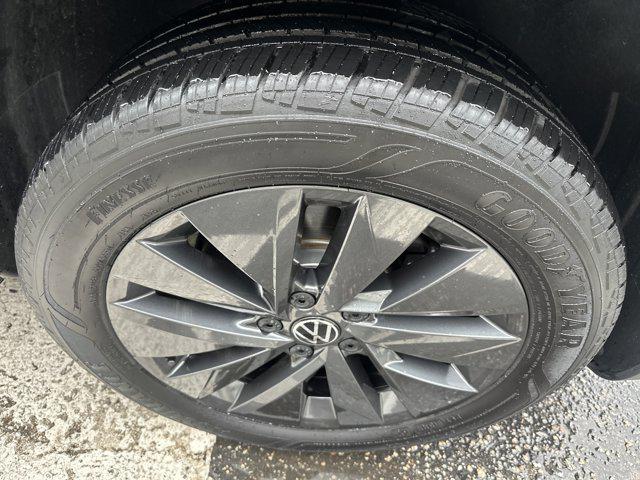 used 2024 Volkswagen Taos car, priced at $19,990