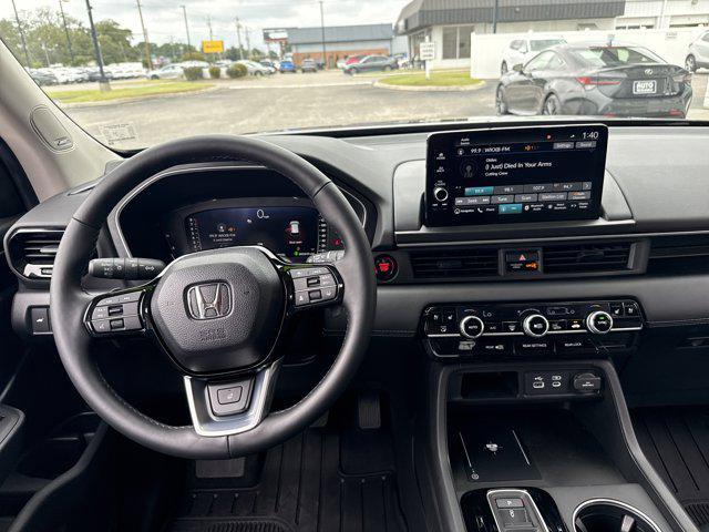 used 2025 Honda Pilot car, priced at $48,990