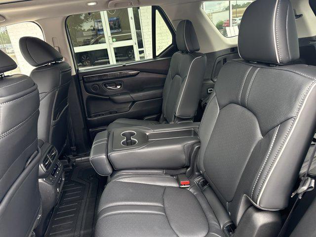 used 2025 Honda Pilot car, priced at $48,990