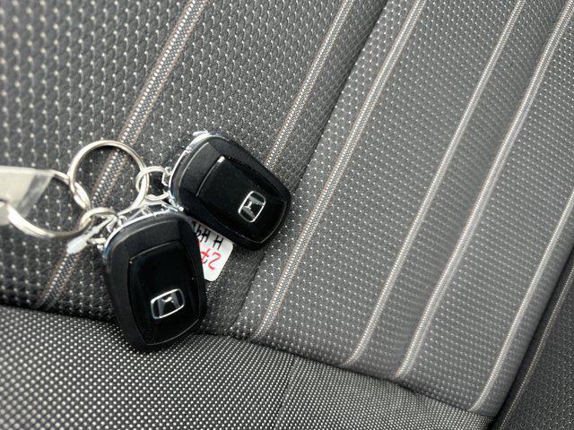 used 2025 Honda CR-V Hybrid car, priced at $32,990