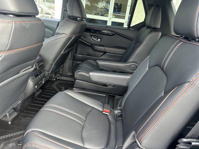 used 2025 Honda Pilot car, priced at $43,990