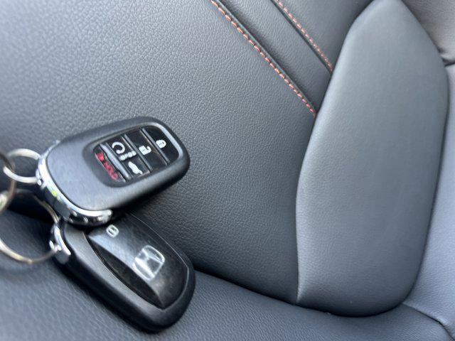used 2025 Honda Pilot car, priced at $43,990