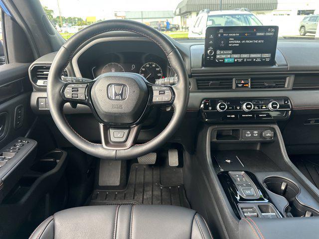 used 2025 Honda Pilot car, priced at $43,990