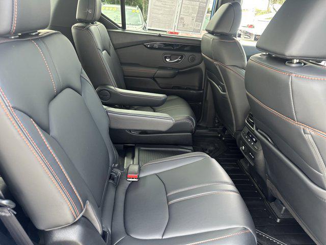 used 2025 Honda Pilot car, priced at $43,990