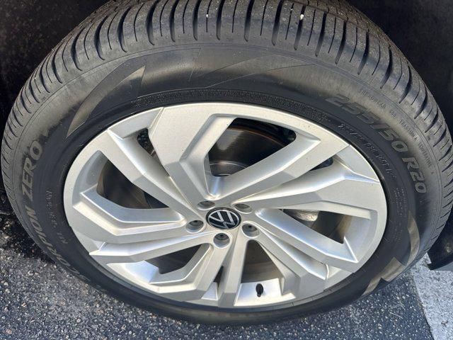 used 2021 Volkswagen Atlas car, priced at $24,990