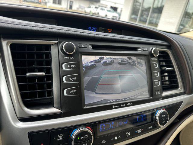 used 2019 Toyota Highlander car, priced at $23,990
