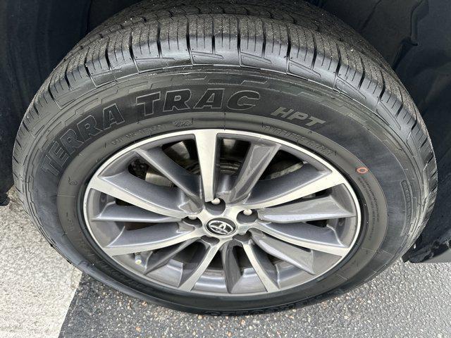 used 2019 Toyota Highlander car, priced at $23,990