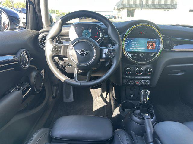 used 2022 MINI Hardtop car, priced at $24,990