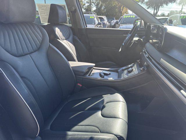 used 2025 Hyundai Palisade car, priced at $37,990