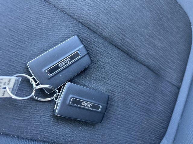 used 2023 Jeep Grand Cherokee car, priced at $27,990