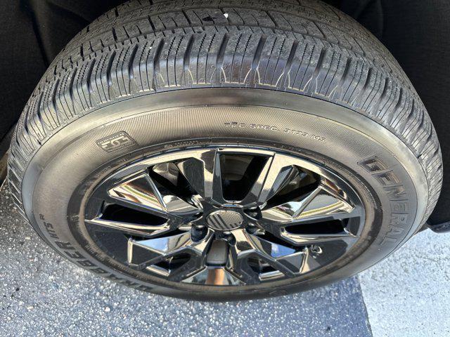 used 2023 Chevrolet Silverado 1500 car, priced at $33,990