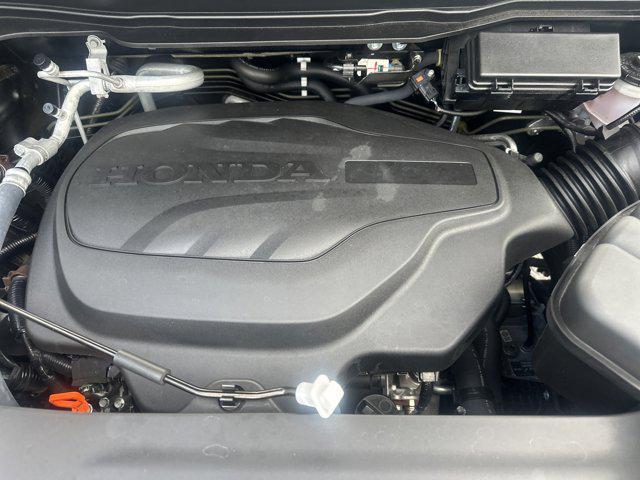 used 2025 Honda Passport car, priced at $38,990