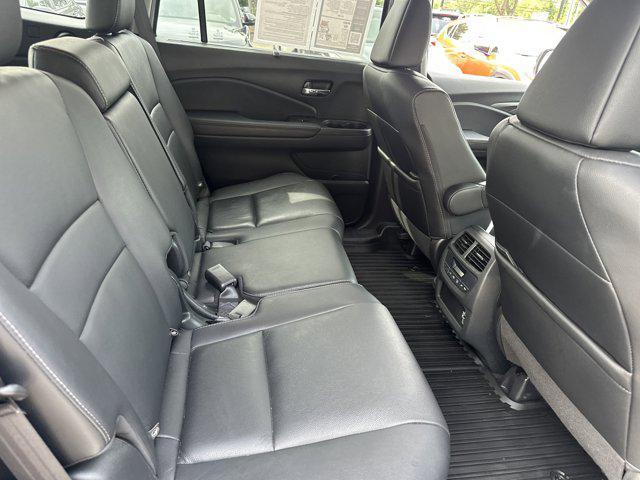used 2022 Honda Pilot car, priced at $32,990