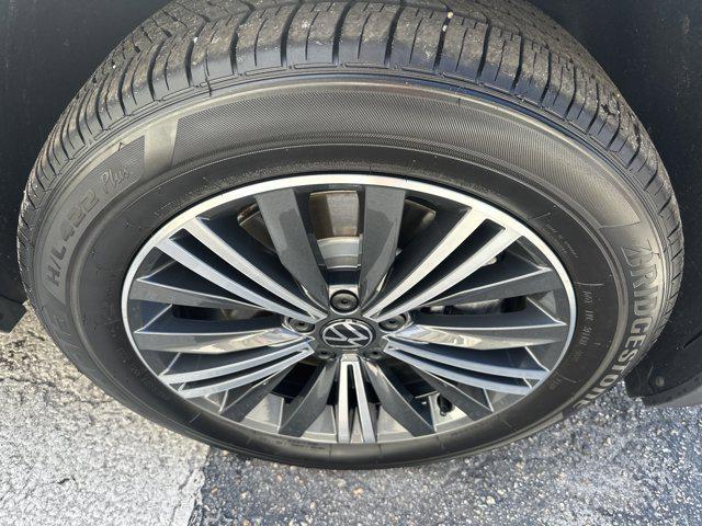 used 2024 Volkswagen Tiguan car, priced at $26,990