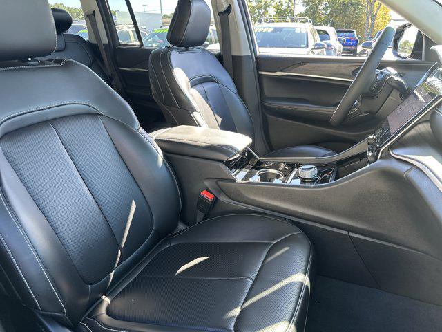 used 2023 Jeep Grand Cherokee car, priced at $29,990